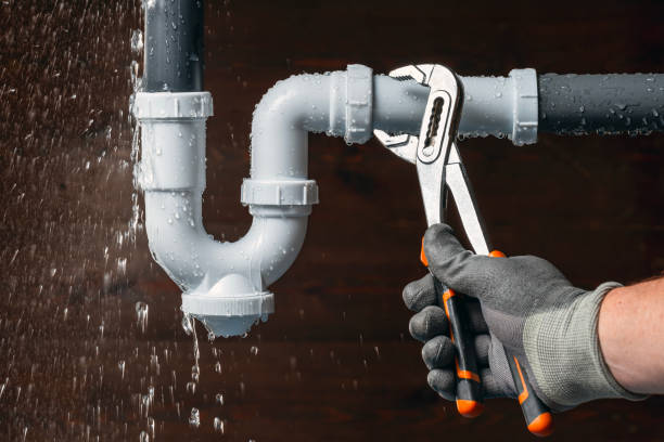 Professional Leak Detection technician working in New Hudson, MI